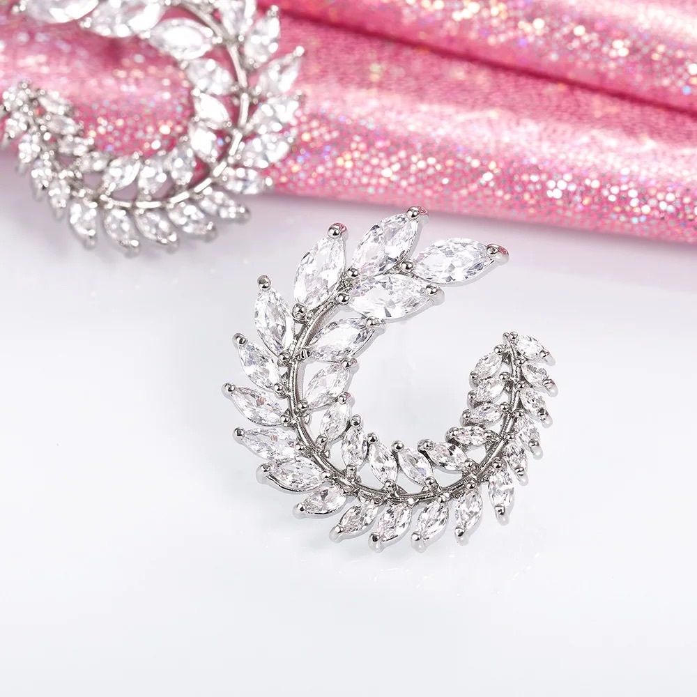 New Women’s 925 Silver Beautiful Leafs Diamond Earrings - Picture 5 of 6